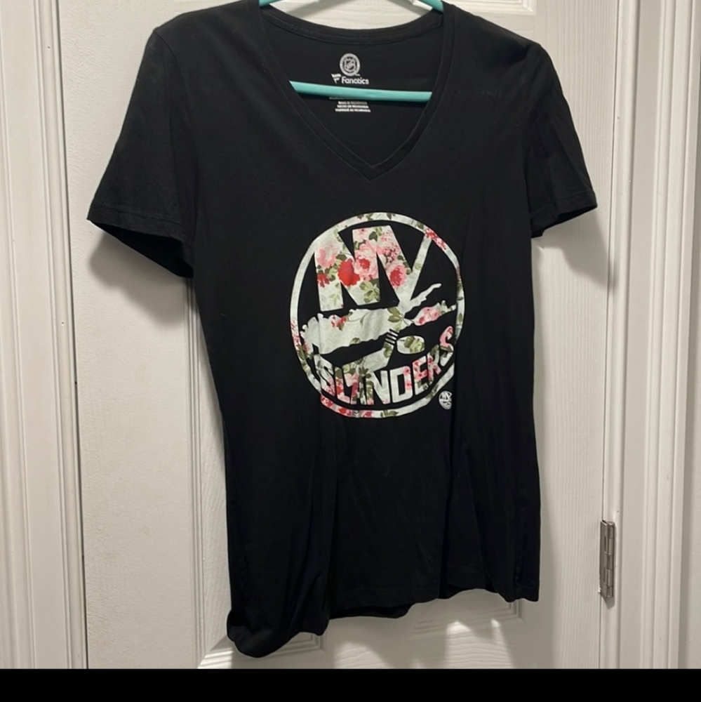 NHL NY Islanders Tee T-Shirt Fanatics Womens Medium